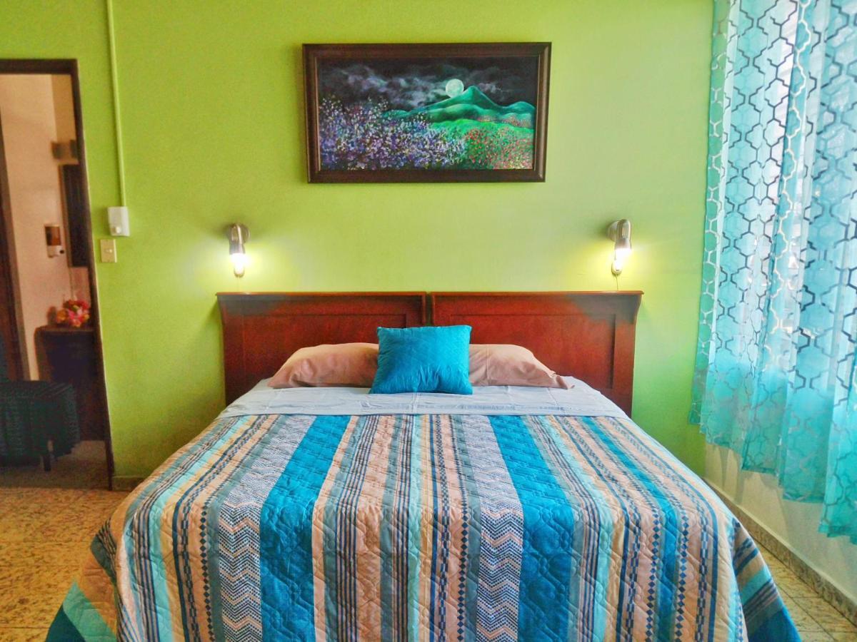 Hotel Oasis San Salvador Dış mekan fotoğraf